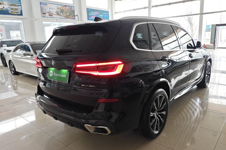 Used BMW X5 2022 Restyled xDrive 30Li Luxury Version M Sport Package Rear Right 45 Deg