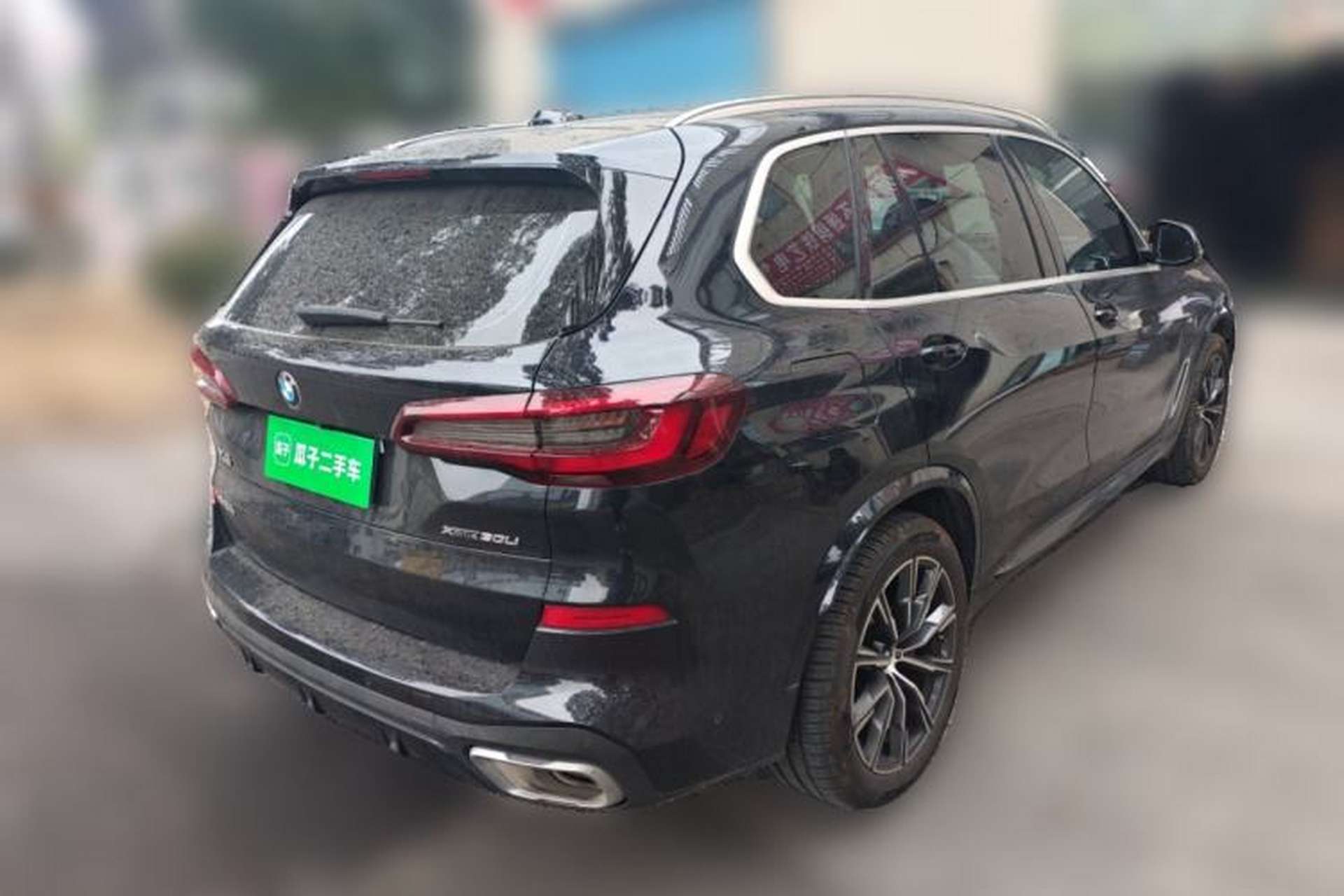 Used BMW X5 2022 xDrive 30Li Luxury M Sport Package Rear Right 45 Deg