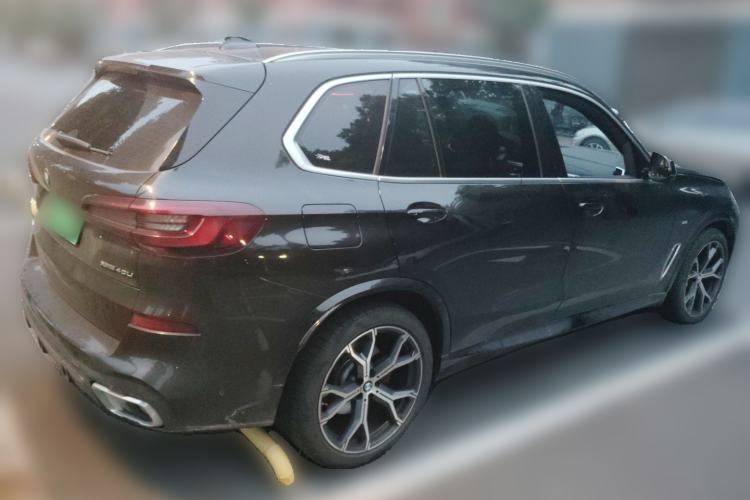 Used BMW X5 2022 Restyled xDrive 40Li M Sport Package Rear Right 45 Deg