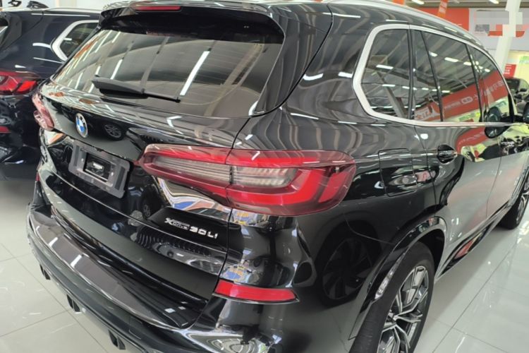 Used BMW X5 2022 Restyled xDrive 30Li Luxury Version M Sport Package Rear Right 45 Deg