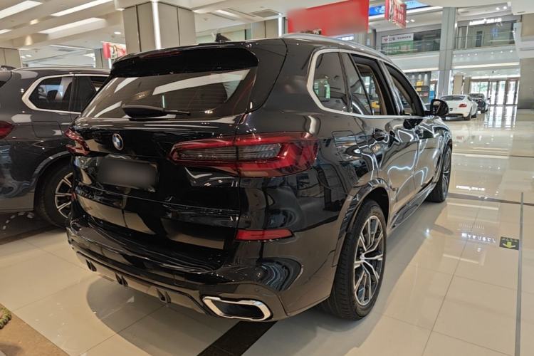 Used BMW X5 2022 xDrive30i M Sport Package Rear Right 45 Deg