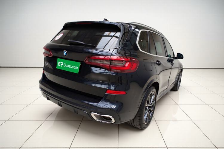 Used BMW X5 2022 Restyled xDrive 30Li Luxury Version M Sport Package Rear Right 45 Deg