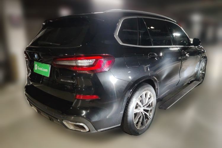 Used BMW X5 2022 xDrive 30Li M Sport Package Rear Right 45 Deg