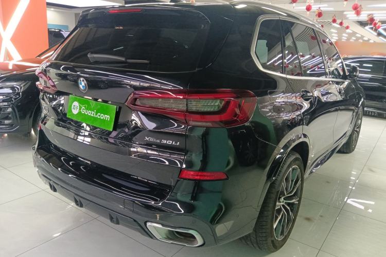 Used BMW X5 2022 Restyled xDrive 30Li Luxury Version M Sport Package Rear Right 45 Deg