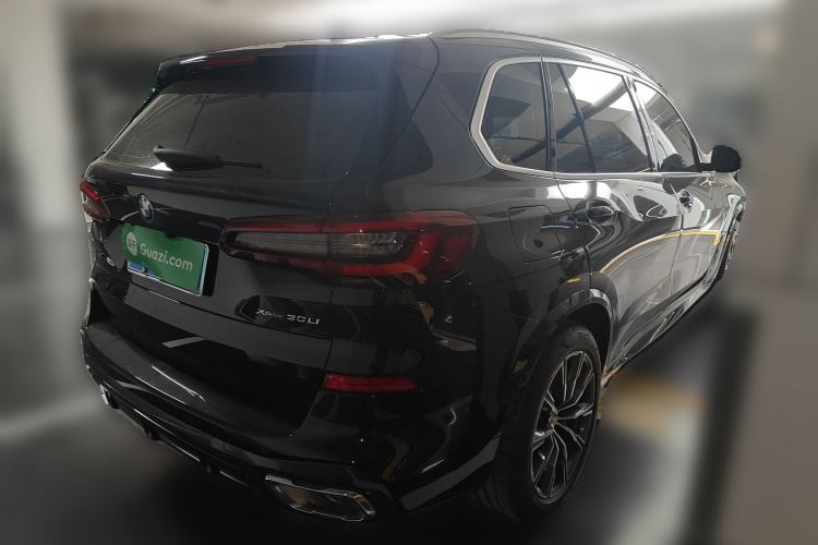 Used BMW X5 2022 Restyled xDrive 30Li Luxury Version M Sport Package Rear Right 45 Deg