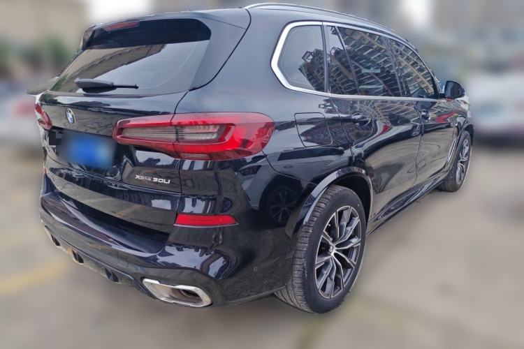 Used BMW X5 2022 Restyled xDrive 30Li Luxury Version M Sport Package Rear Right 45 Deg
