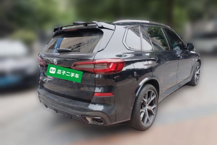 Used BMW X5 2022 xDrive 40Li M Sport Package Rear Right 45 Deg