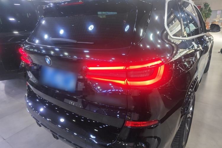 Used BMW X5 2022 Restyled xDrive 40Li M Sport Package Rear Right 45 Deg