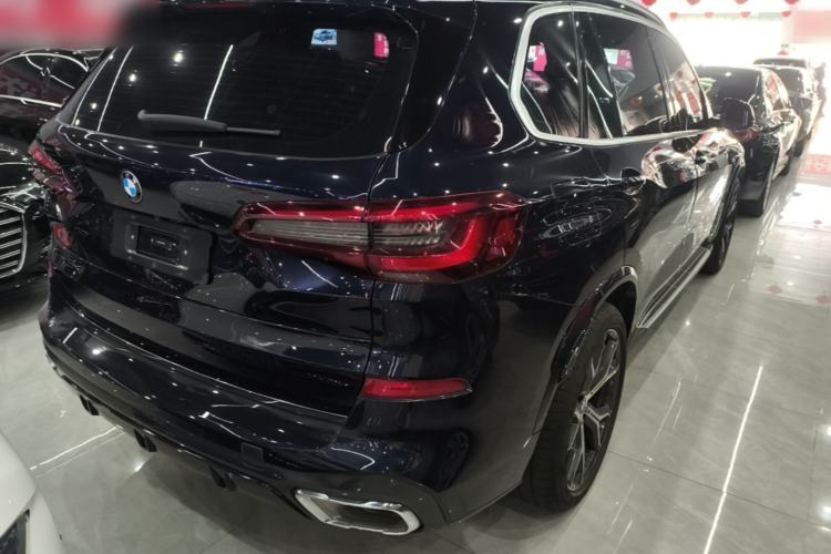 Used BMW X5 2022 Restyled xDrive 40Li M Sport Package Rear Right 45 Deg