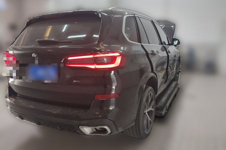 Used BMW X5 2022 Restyled xDrive 40Li M Sport Package Rear Right 45 Deg