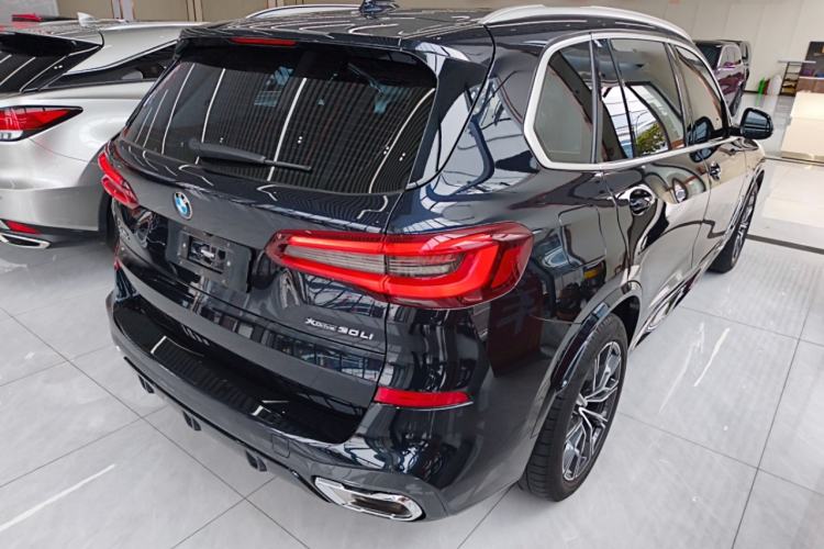 Used BMW X5 2022 Restyled xDrive 30Li Luxury Version M Sport Package Rear Right 45 Deg