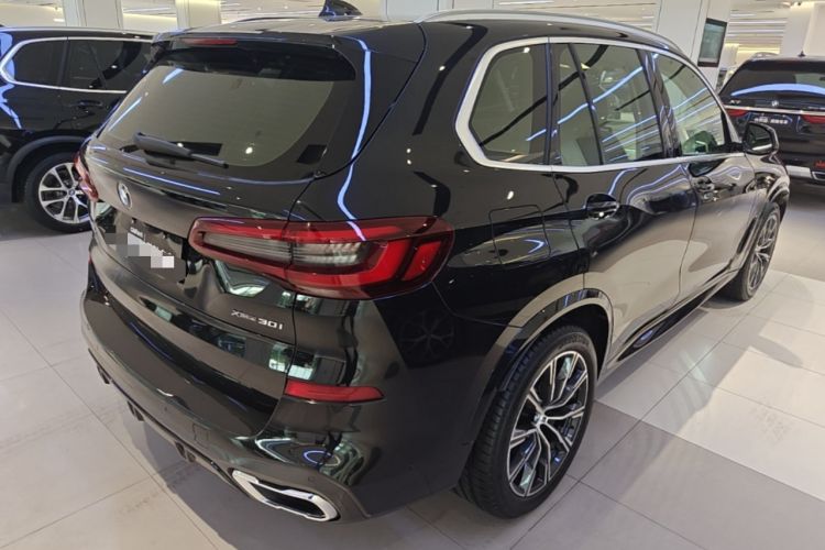 Used BMW X5 2022 xDrive30i M Sport Package Rear Right 45 Deg
