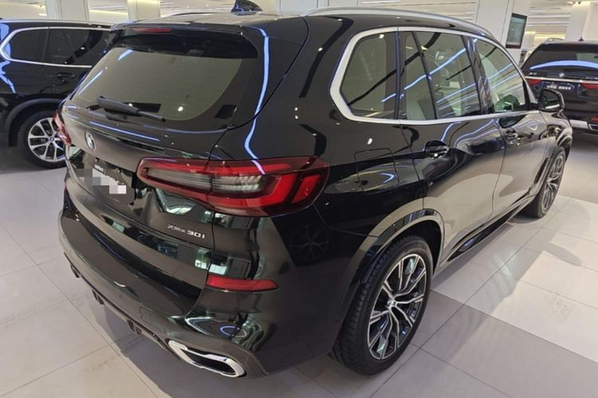 Used BMW X5 2022 xDrive30i M Sport Package Rear Right 45 Deg