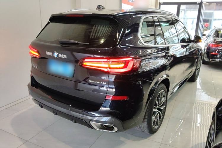Used BMW X5 2022 Restyled xDrive 30Li Luxury Version M Sport Package Rear Right 45 Deg