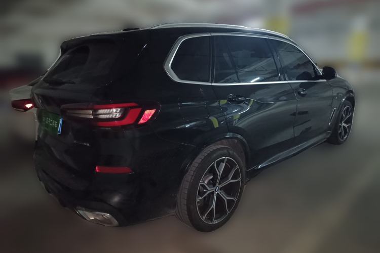 Used BMW X5 2022 Restyled xDrive 40Li M Sport Package Rear Right 45 Deg