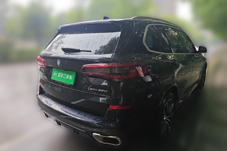 Used BMW X5 2022 xDrive 30Li M Sport Package Rear Right 45 Deg