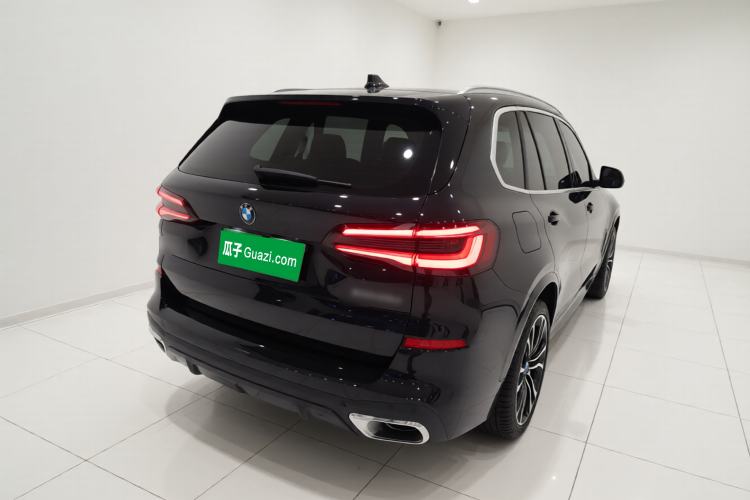 Used BMW X5 2022 xDrive 40Li Luxury Edition M Sport Package Rear Right 45 Deg