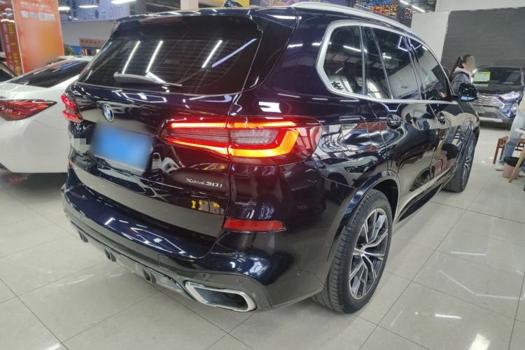 Used BMW X5 2022 xDrive30i M Sport Package Rear Right 45 Deg
