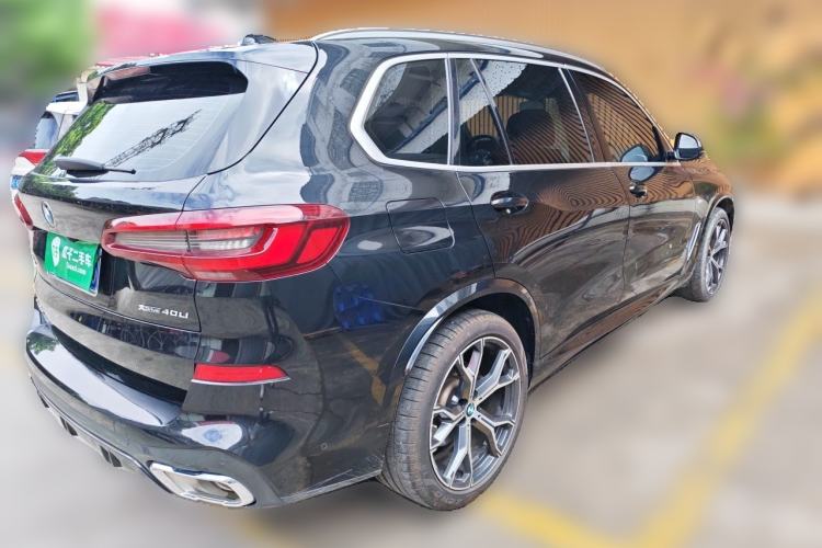 Used BMW X5 2022 xDrive 40Li M Sport Package Rear Right 45 Deg