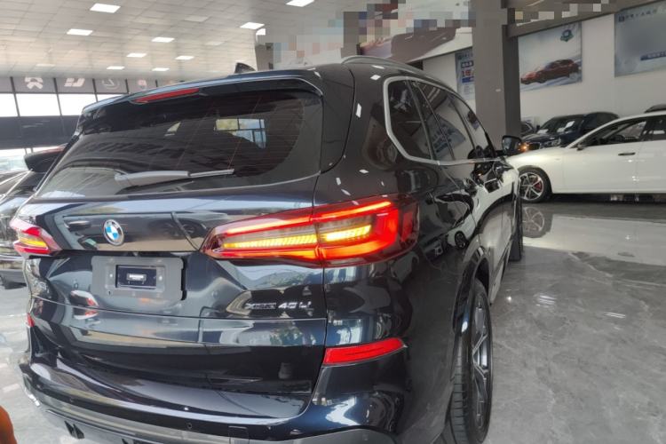 Used BMW X5 2022 Restyled xDrive 40Li M Sport Package Rear Right 45 Deg