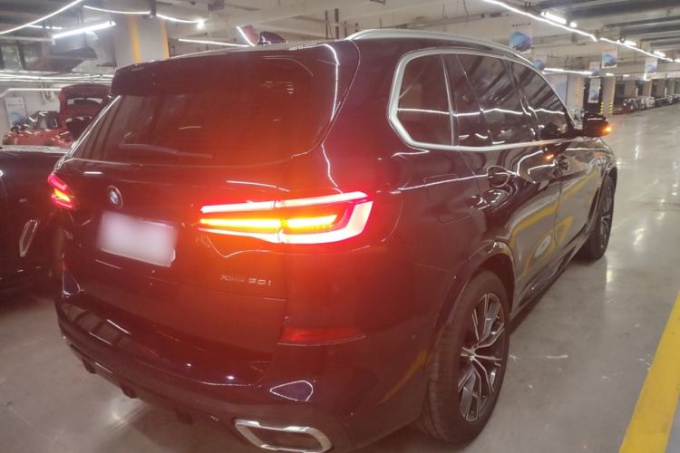 Used BMW X5 2022 xDrive30i M Sport Package Rear Right 45 Deg