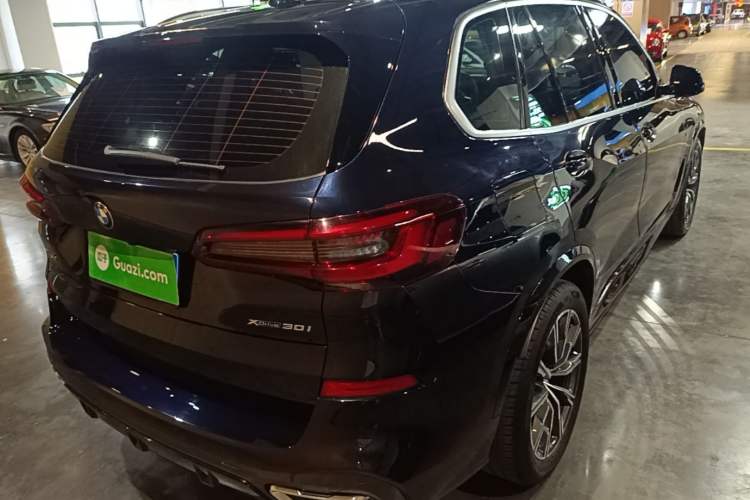 Used BMW X5 2022 xDrive30i M Sport Package Rear Right 45 Deg
