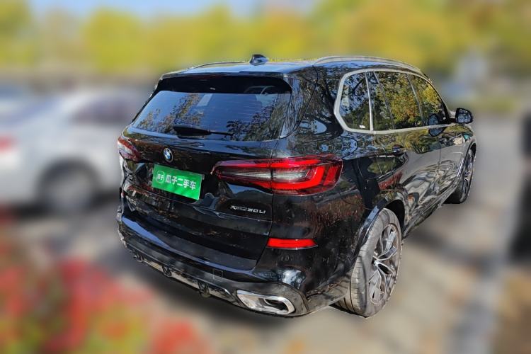 Used BMW X5 2022 Restyled xDrive 30Li Luxury Version M Sport Package Rear Right 45 Deg