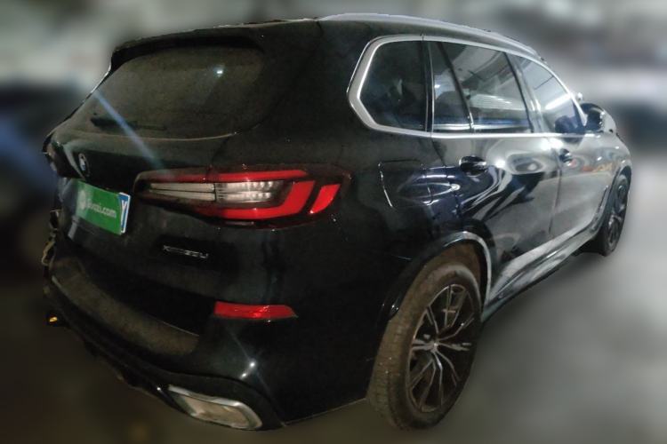 Used BMW X5 2022 Restyled xDrive 30Li Luxury Version M Sport Package Rear Right 45 Deg