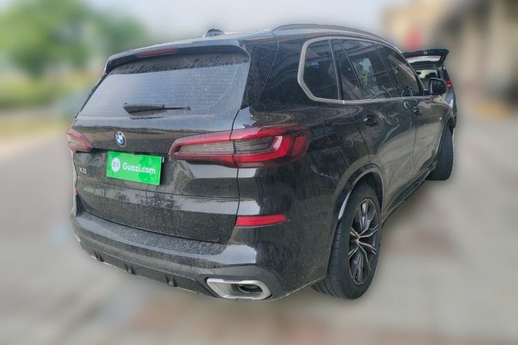 Used BMW X5 2022 xDrive 30Li M Sport Package Rear Right 45 Deg