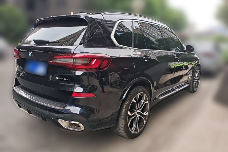 Used BMW X5 2022 xDrive 40Li Luxury Edition M Sport Package Rear Right 45 Deg