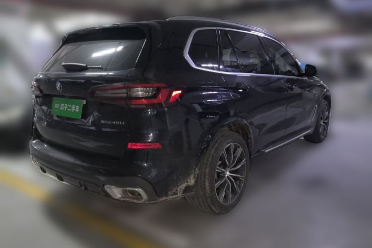Used BMW X5 2022 xDrive 30Li M Sport Package Rear Right 45 Deg