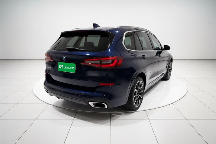 Used BMW X5 2022 Restyled xDrive 30Li Luxury Version M Sport Package Rear Right 45 Deg