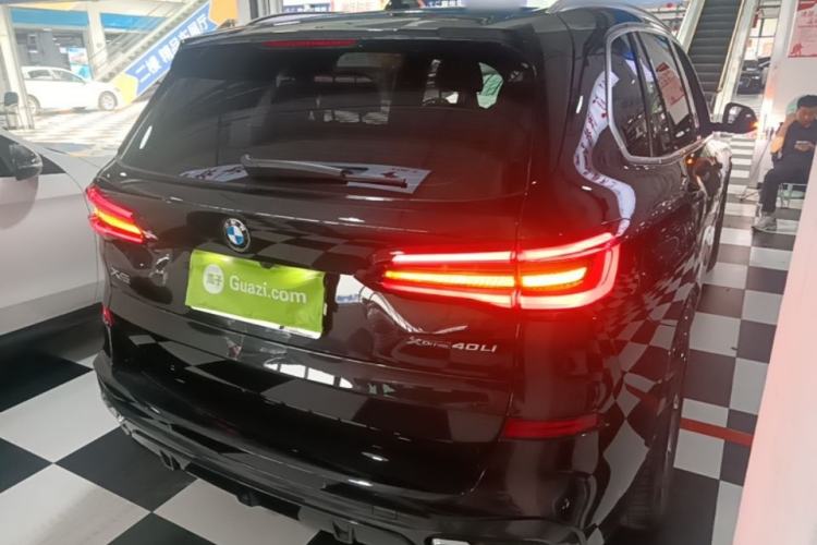 Used BMW X5 2022 Restyled xDrive 40Li M Sport Package Rear Right 45 Deg