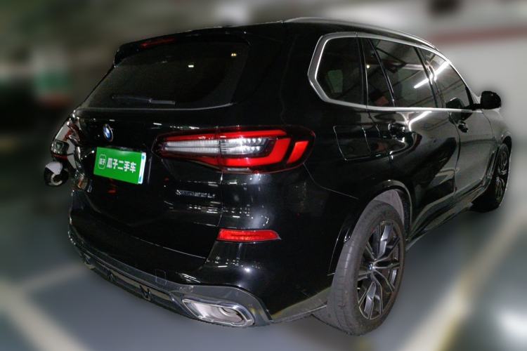 Used BMW X5 2022 xDrive 30Li M Sport Package Rear Right 45 Deg