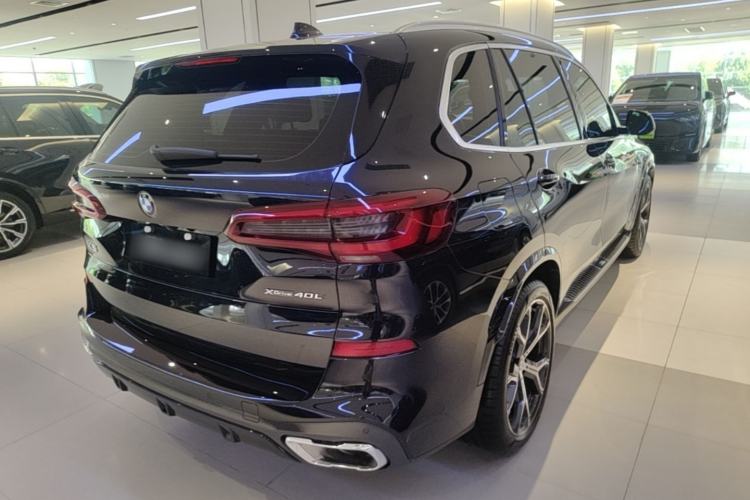 Used BMW X5 2022 Restyled xDrive 40Li M Sport Package Rear Right 45 Deg