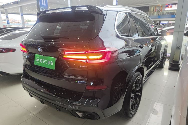 Used BMW X5 2022 Restyled xDrive 30Li Luxury Version M Sport Package Rear Right 45 Deg