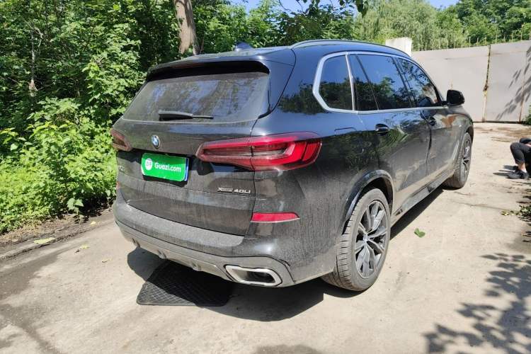Used BMW X5 2022 Restyled xDrive 30Li Luxury Version M Sport Package Rear Right 45 Deg
