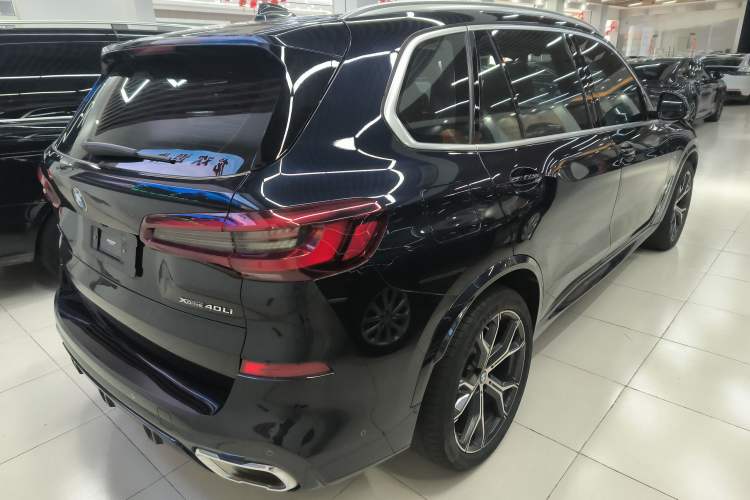 Used BMW X5 2022 Restyled xDrive 40Li M Sport Package Rear Right 45 Deg