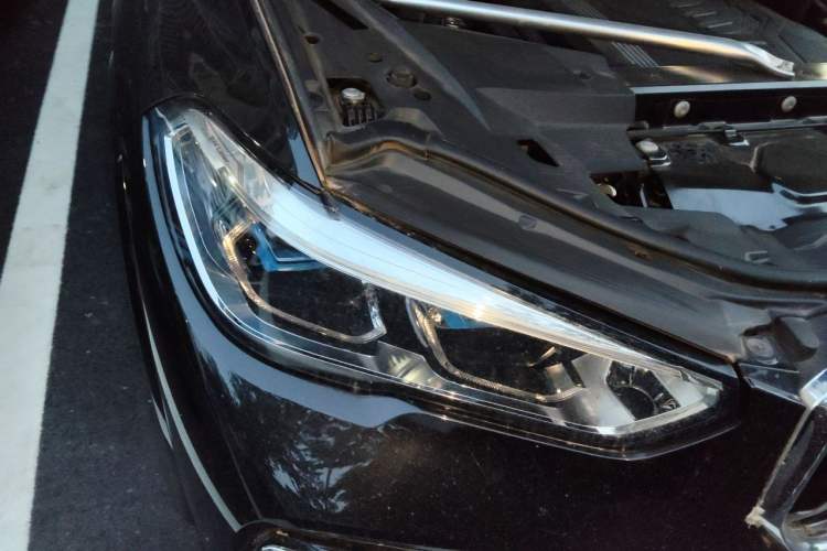 Used BMW X5 2022 xDrive 40Li M Sport Package Right Front Headlight