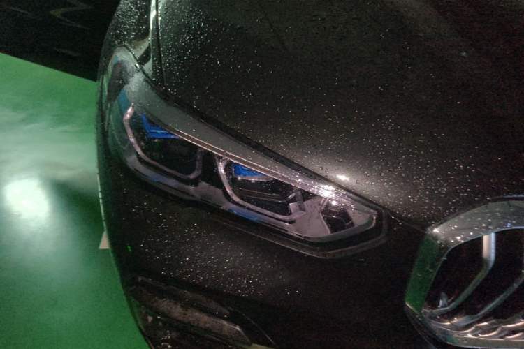 Used BMW X5 2022 Restyled xDrive 30Li Luxury Version M Sport Package Right Front Headlight