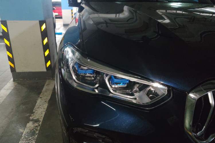 Used BMW X5 2022 xDrive40i M Sport Package Right Front Headlight