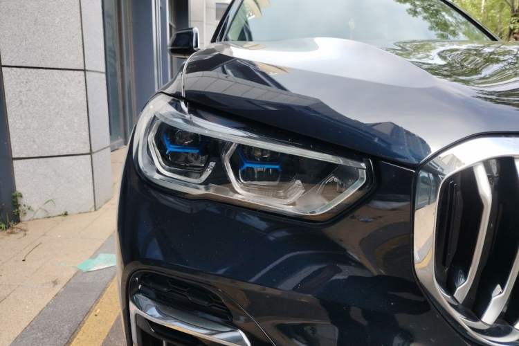Used BMW X5 2022 xDrive 30Li Luxury M Sport Package Right Front Headlight