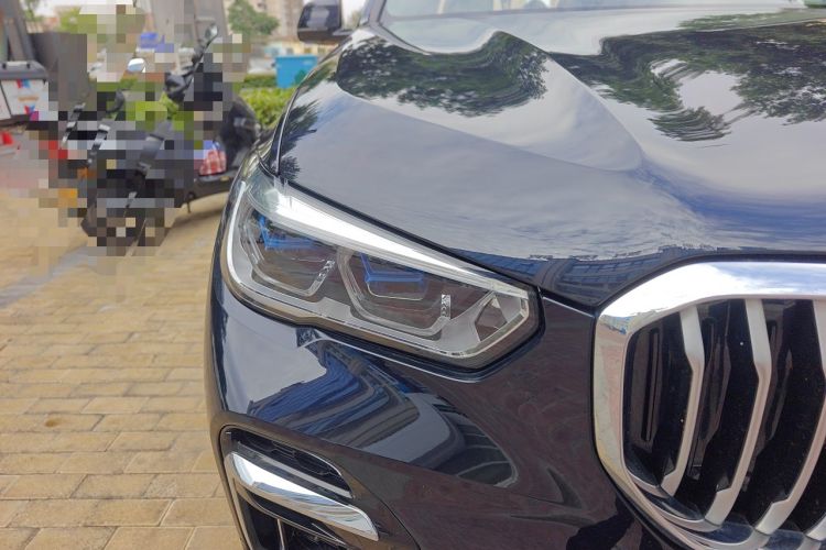 Used BMW X5 2022 Restyled xDrive 30Li Luxury Version M Sport Package Right Front Headlight