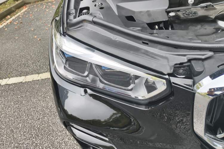 Used BMW X5 2022 xDrive 30Li Luxury M Sport Package Right Front Headlight