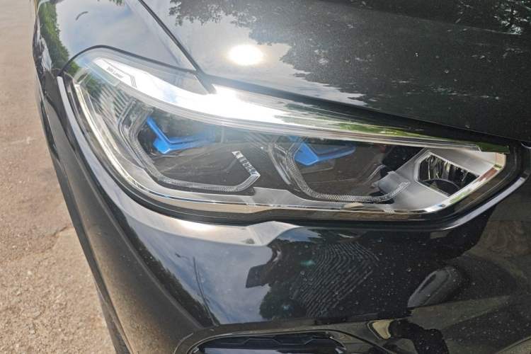 Used BMW X5 2022 Restyled xDrive 40Li M Sport Package Right Front Headlight