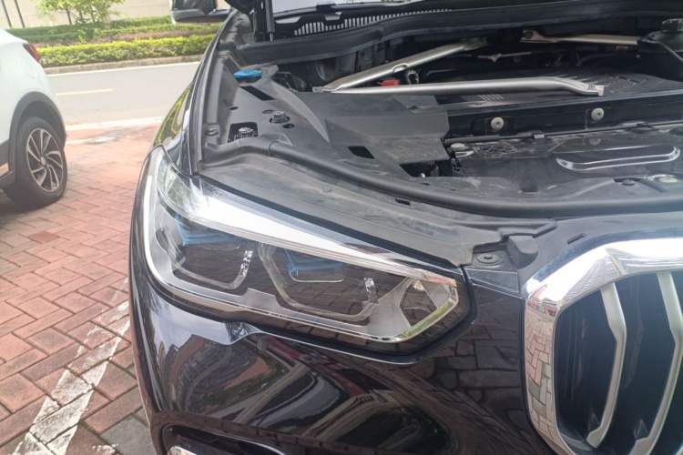Used BMW X5 2022 xDrive 40Li Luxury Edition M Sport Package Right Front Headlight