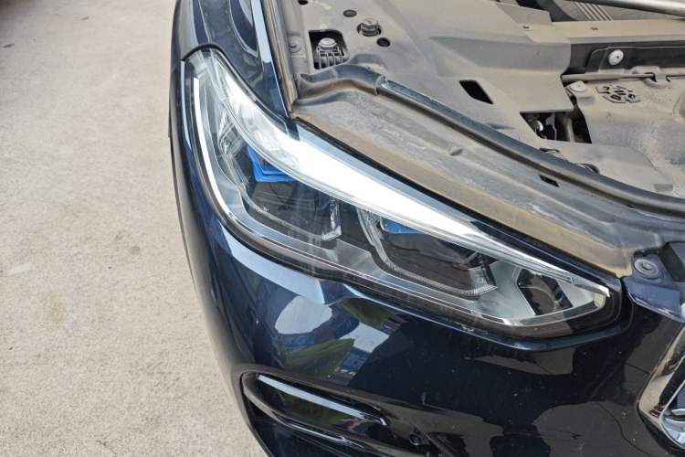 Used BMW X5 2022 xDrive40i Luxury Edition M Sport Package Right Front Headlight