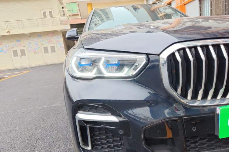 Used BMW X5 2022 Restyled xDrive 40Li M Sport Package Right Front Headlight