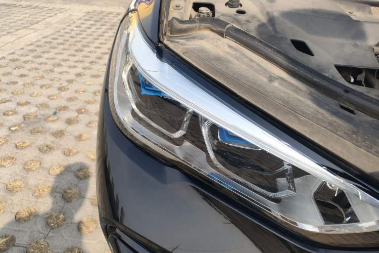 Used BMW X5 2022 Restyled xDrive 40Li M Sport Package Right Front Headlight