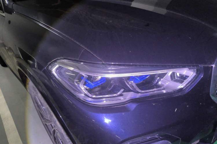 Used BMW X5 2022 xDrive 30Li M Sport Package Right Front Headlight